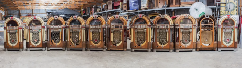 Unrestored Wurlitzer 1015 Jukeboxes Waiting for Restoration